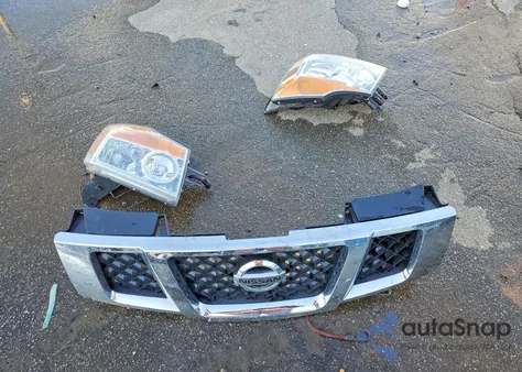 2014 Nissan Armada Sv z USA, uszkodzony, nr VIN 5N1BA0ND2EN611638